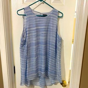 Sleeveless tunic size large